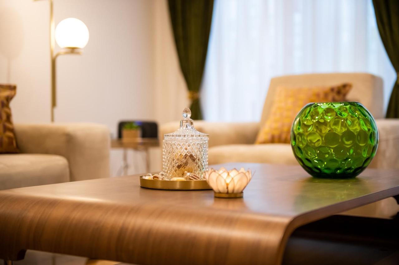 London Nino Apartments Екстериор снимка