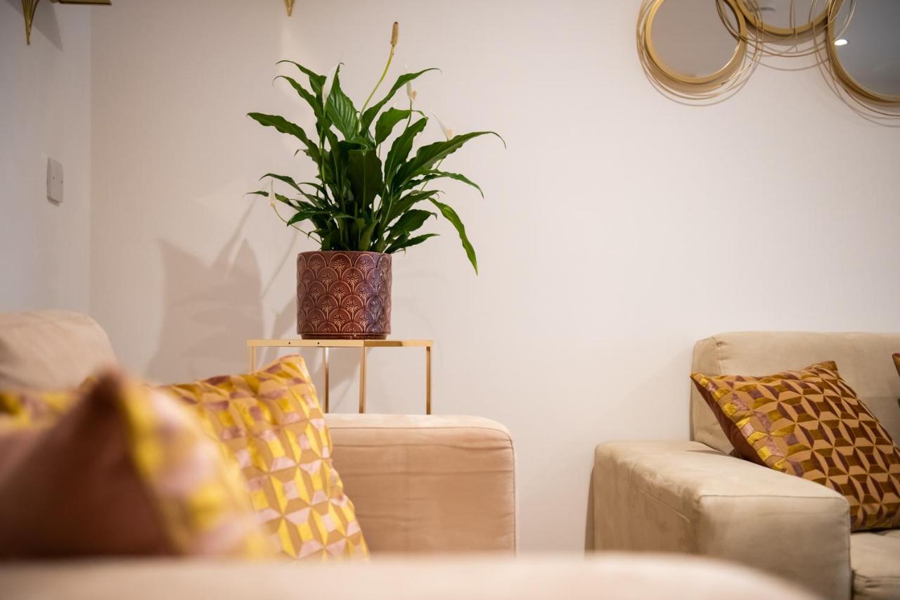 London Nino Apartments Екстериор снимка